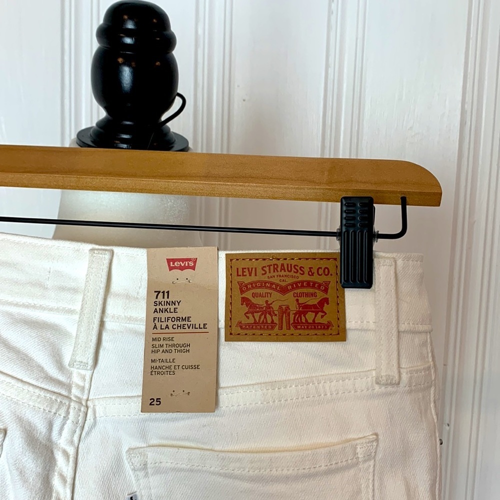 NWT LEVI’S 711 white jeans with studs 8.2 - Picture 4 of 7